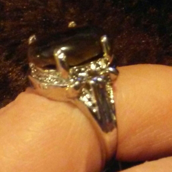 Ring - Picture 2 of 2